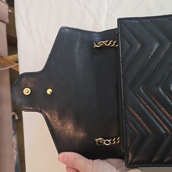 *Authentic* GG Gucci Marmont wallet on chain - Picture 3 of 14